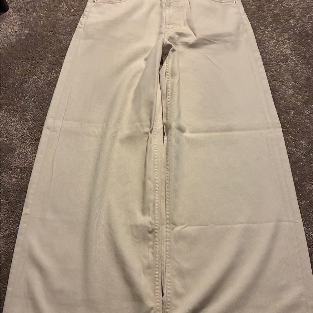 GAP Baggy Mid Rise Ultrasoft Denim in Cream